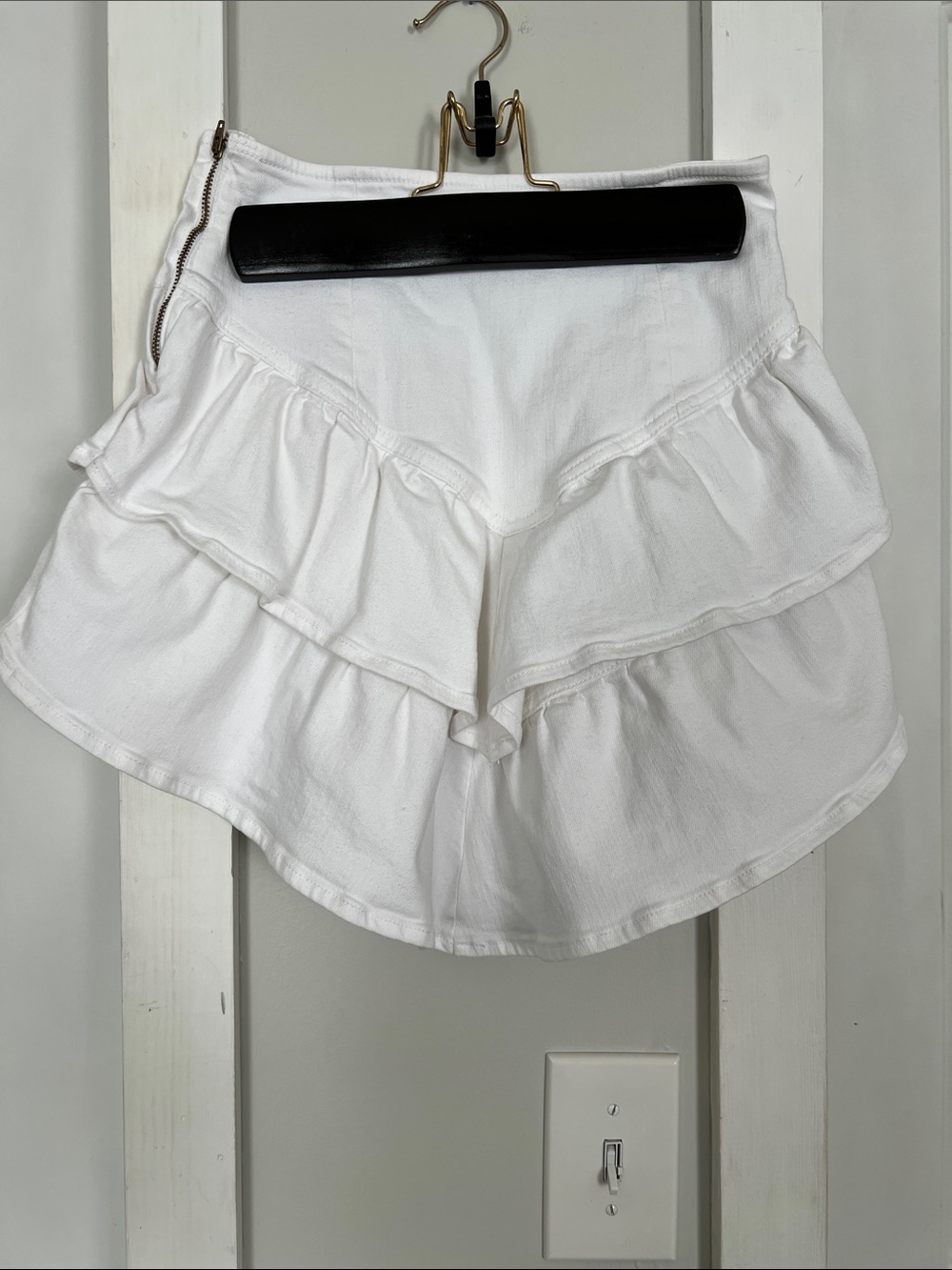MOTHER Denim Women’s White Ruffle Tiered Skirt